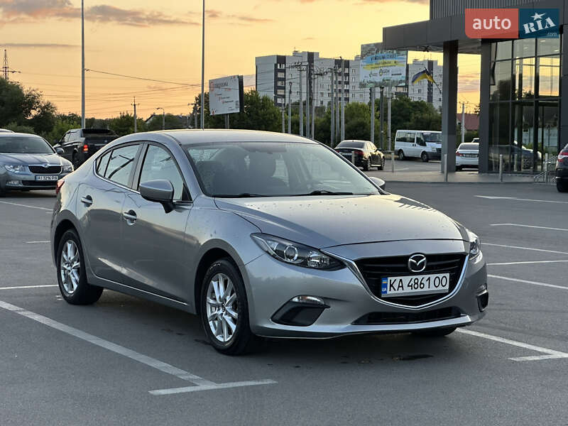 Седан Mazda 3 2015 в 