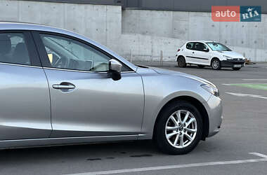 Седан Mazda 3 2015 в 