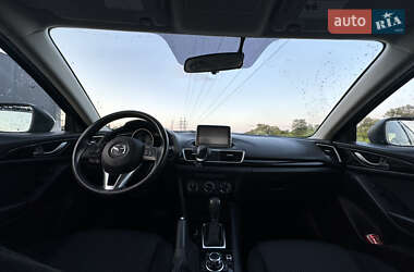 Седан Mazda 3 2015 в 