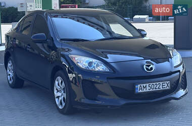 Седан Mazda 3 2013 в Житомире