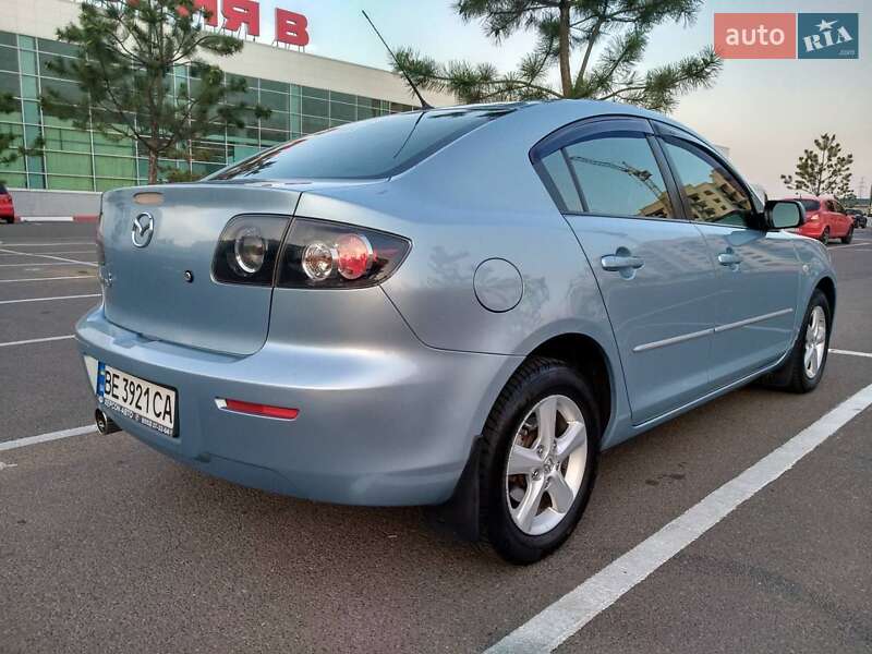 Седан Mazda 3 2007 в Бобринце