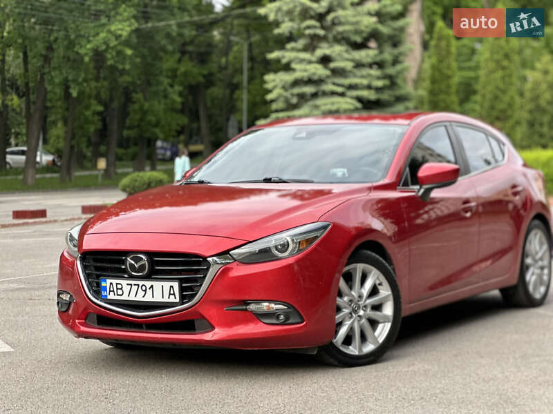Хэтчбек Mazda 3 2017 в 