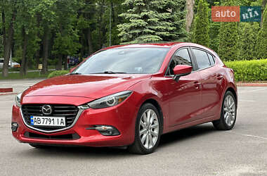Хэтчбек Mazda 3 2017 в 