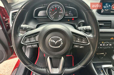 Хэтчбек Mazda 3 2017 в 