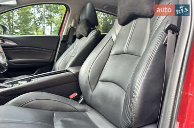 Хэтчбек Mazda 3 2017 в 