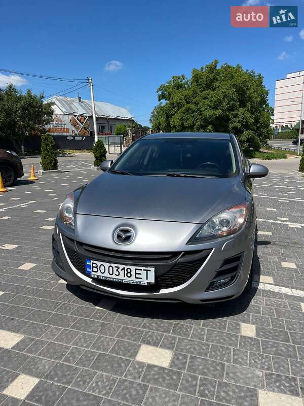 Хэтчбек Mazda 3 2009 в 