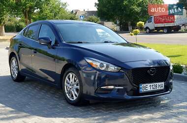 Седан Mazda 3 2015 в Николаеве