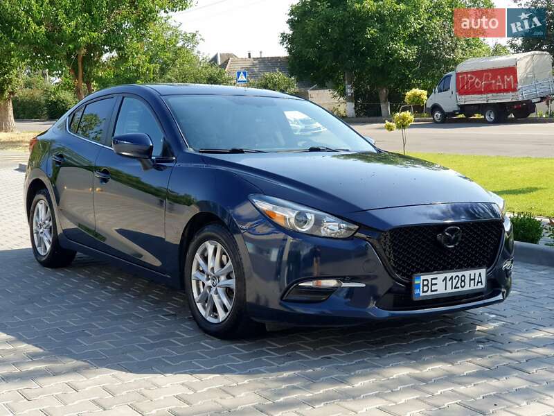 Седан Mazda 3 2015 в 