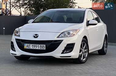 Седан Mazda 3 2011 в Днепре