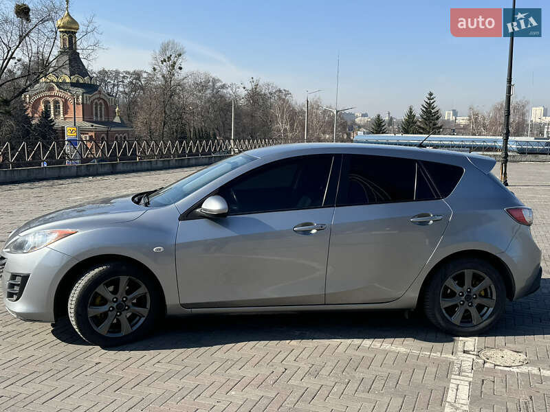 Хэтчбек Mazda 3 2010 в Харькове