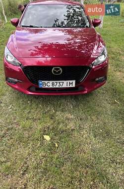 Седан Mazda 3 2018 в 