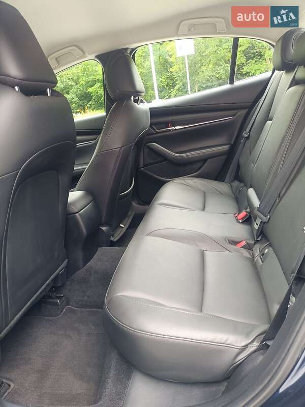 Седан Mazda 3 2020 в Львові