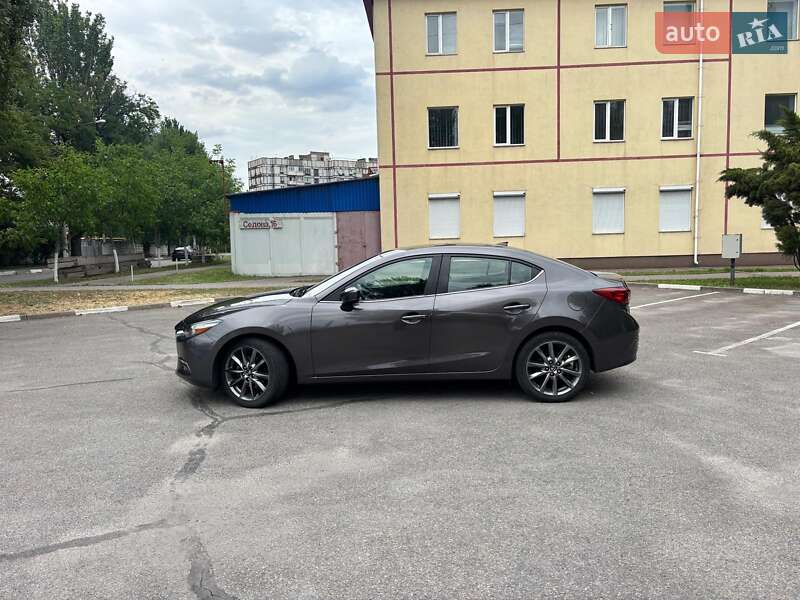 Седан Mazda 3 2018 в Запорожье