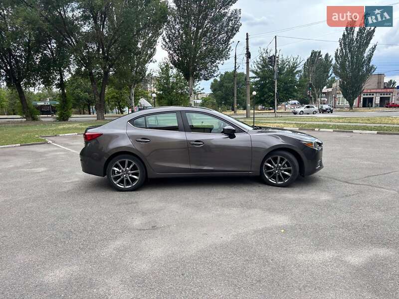 Седан Mazda 3 2018 в Запорожье