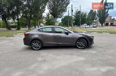 Седан Mazda 3 2018 в 
