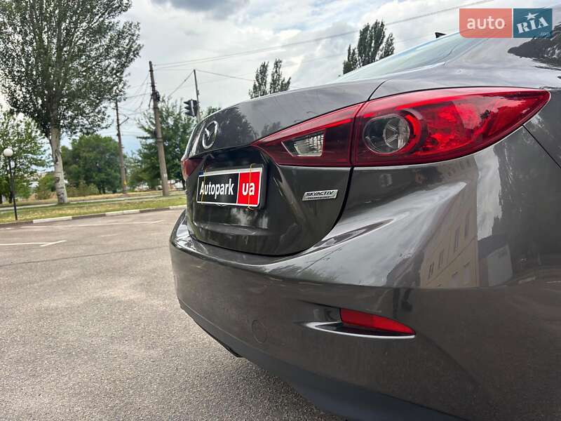 Седан Mazda 3 2018 в Запорожье