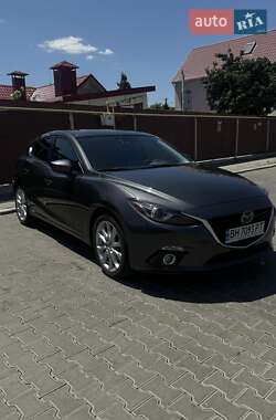 Хэтчбек Mazda 3 2015 в 
