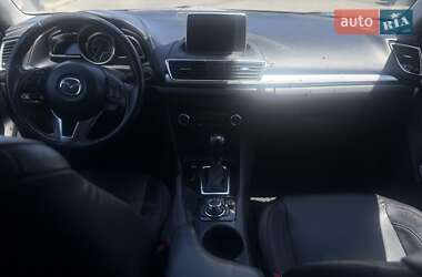 Хэтчбек Mazda 3 2015 в 