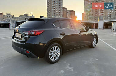 Хэтчбек Mazda 3 2014 в 