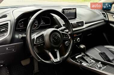 Хэтчбек Mazda 3 2017 в 