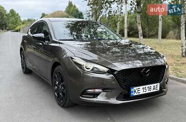 Хэтчбек Mazda 3 2017 в 