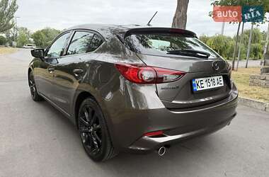 Хэтчбек Mazda 3 2017 в 