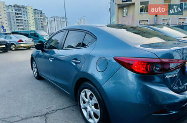 Седан Mazda 3 2016 в Киеве