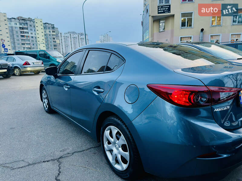 Mazda 3 2016