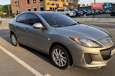 Седан Mazda 3 2013 в Дніпрі