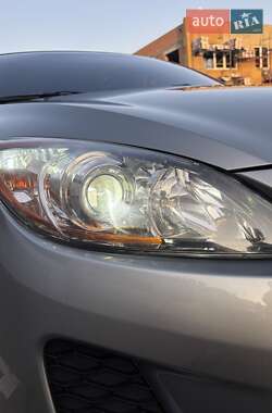 Седан Mazda 3 2013 в 