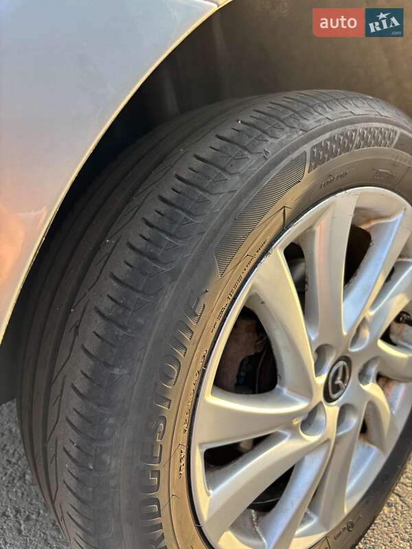 Седан Mazda 3 2013 в Днепре