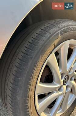 Седан Mazda 3 2013 в 