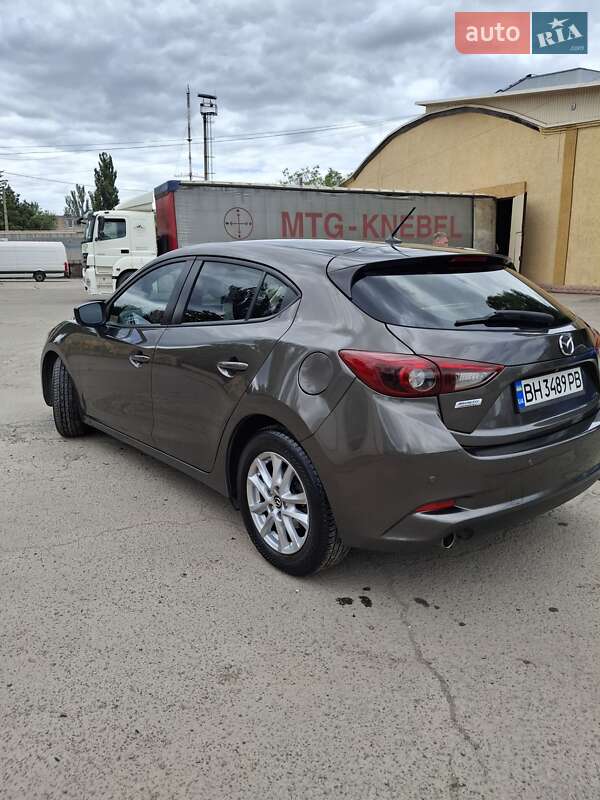 Mazda 3 2016