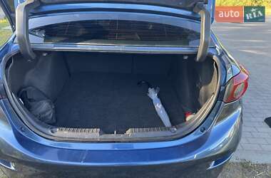 Седан Mazda 3 2017 в 