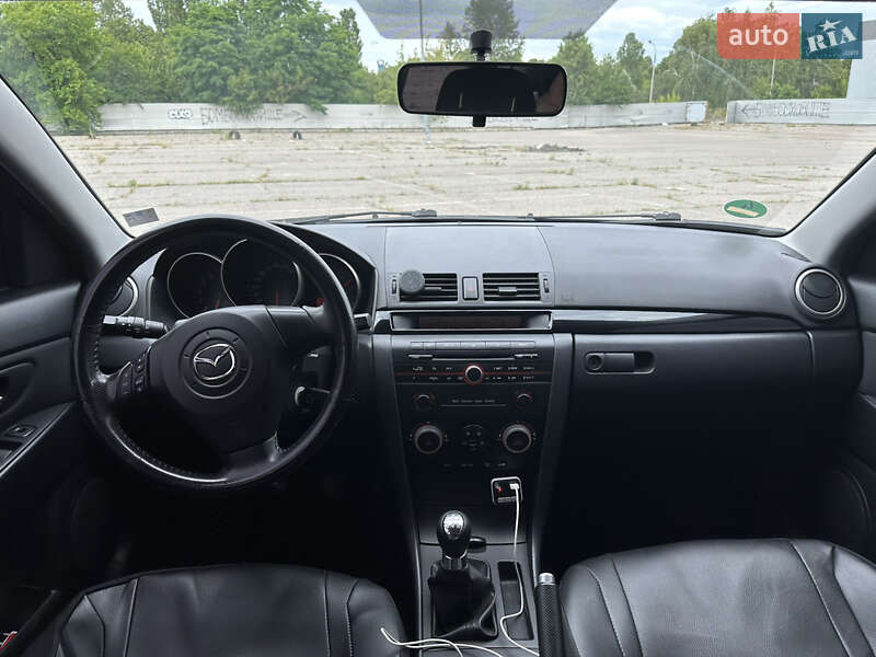 Седан Mazda 3 2006 в Павлограде