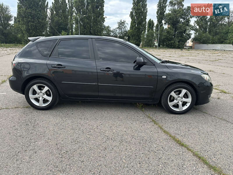 Седан Mazda 3 2006 в Павлограде