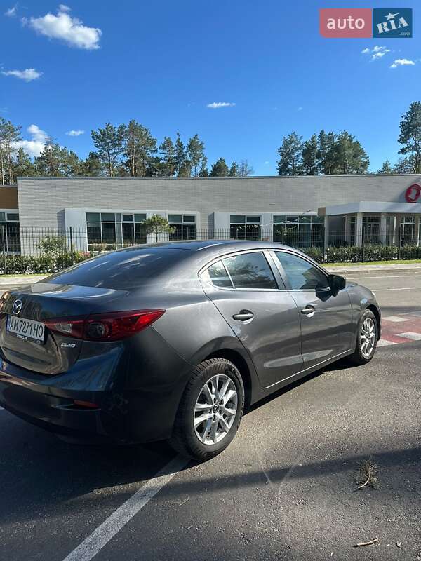 Седан Mazda 3 2016 в Житомире