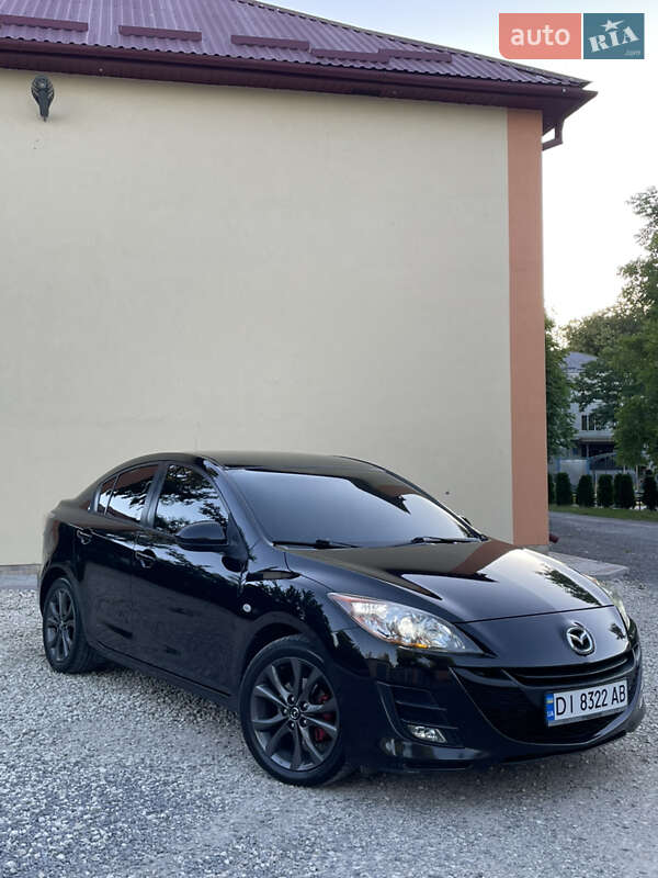 Седан Mazda 3 2009 в Волочиську