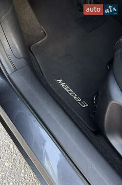 Седан Mazda 3 2014 в 