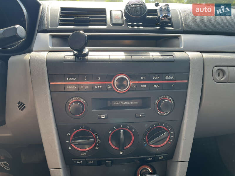 Седан Mazda 3 2004 в Одесі