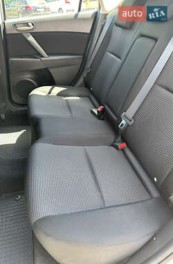 Хэтчбек Mazda 3 2011 в 