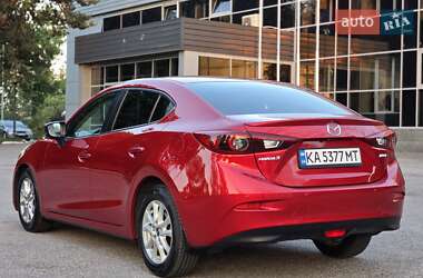 Седан Mazda 3 2016 в 