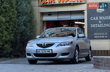 Седан Mazda 3 2004 в Днепре