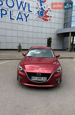 Хэтчбек Mazda 3 2016 в 
