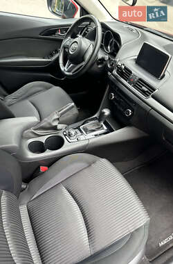 Хэтчбек Mazda 3 2016 в 