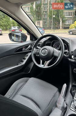 Хэтчбек Mazda 3 2016 в 