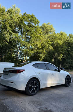 Седан Mazda 3 2015 в Сумах