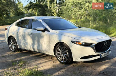 Седан Mazda 3 2019 в Чернигове
