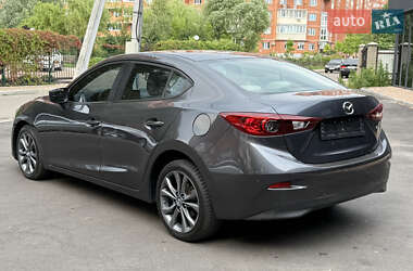 Седан Mazda 3 2015 в 