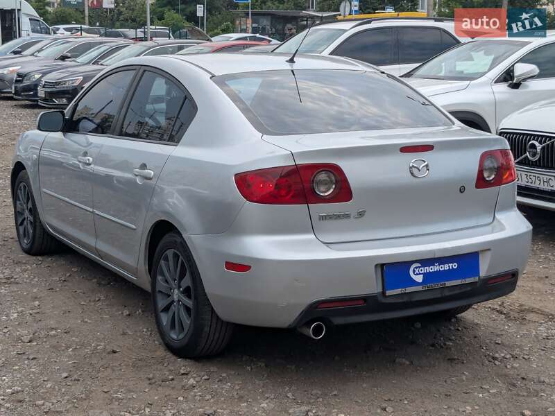 Седан Mazda 3 2004 в Киеве